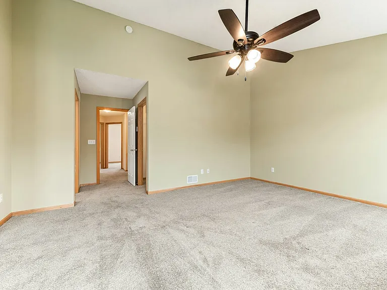 15726 Frisian Ln — Photo 28