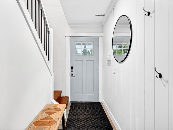 4th image of 22707 Balabanian Cir