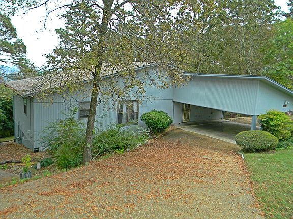 2nd image of 1010 Hilltop Dr