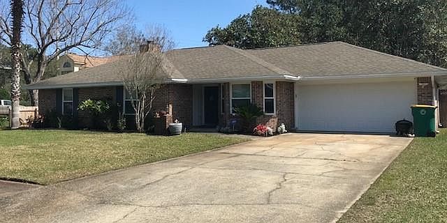 1st image of 802 Melissa Ct