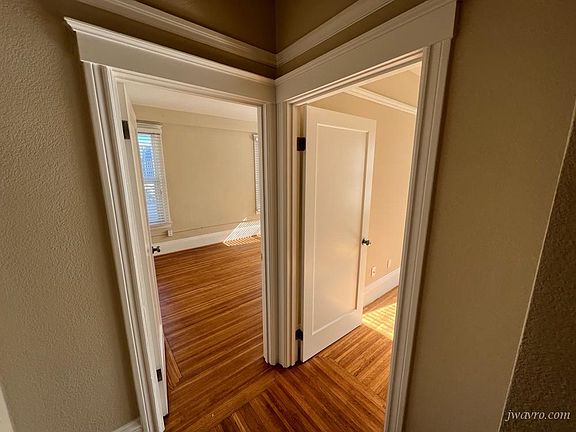 5th image of 1000 Powell St APT 22