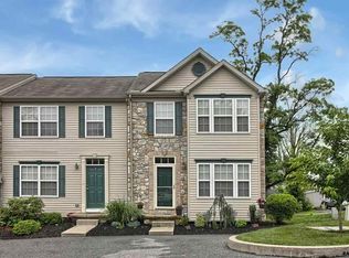 202 Royal Dr, Manchester, PA 17345