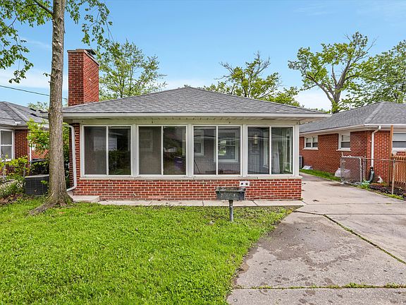 3rd image of 18741 Chandler Park Dr