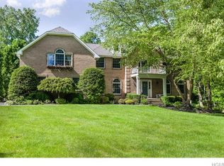 23 Adams Farm Rd, Katonah, NY 10536