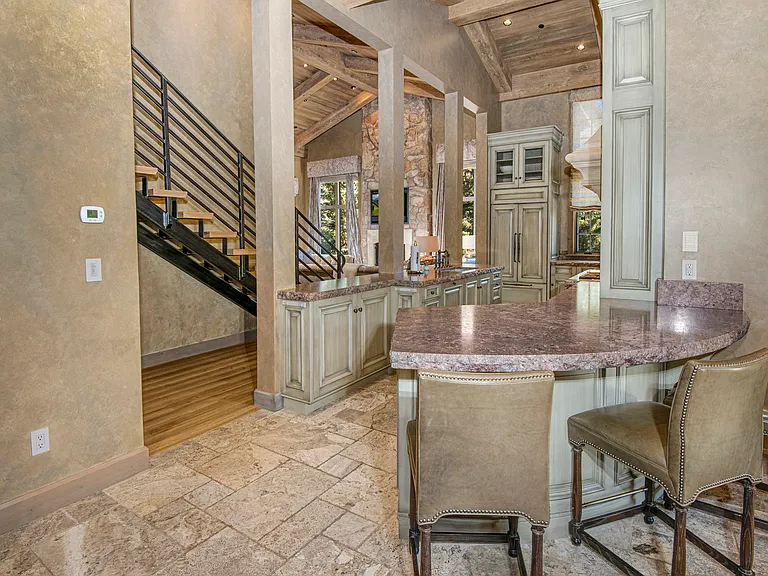 385 Gore Creek Dr #301-02 — Photo 12
