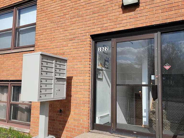 1022 Arkwright St #9 — Photo 8