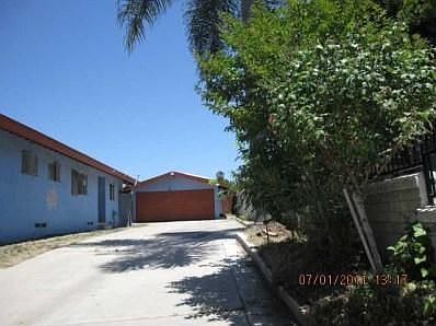 3rd image of 2557 Skyline Dr