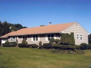 297 Airmont Ave, Mahwah, NJ 07430