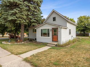 230 McGrann St, Green Isle, MN 55338