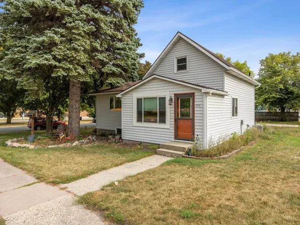 230 McGrann St, Green Isle, MN 55338