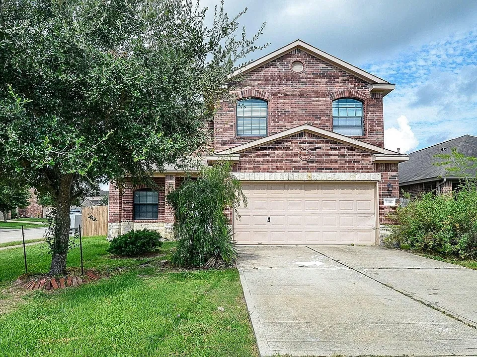 5703 Round Robin Dr