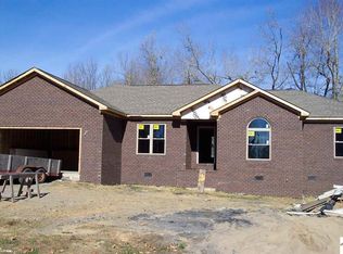 130 Meadow Ridge Dr, Paducah, KY 42003