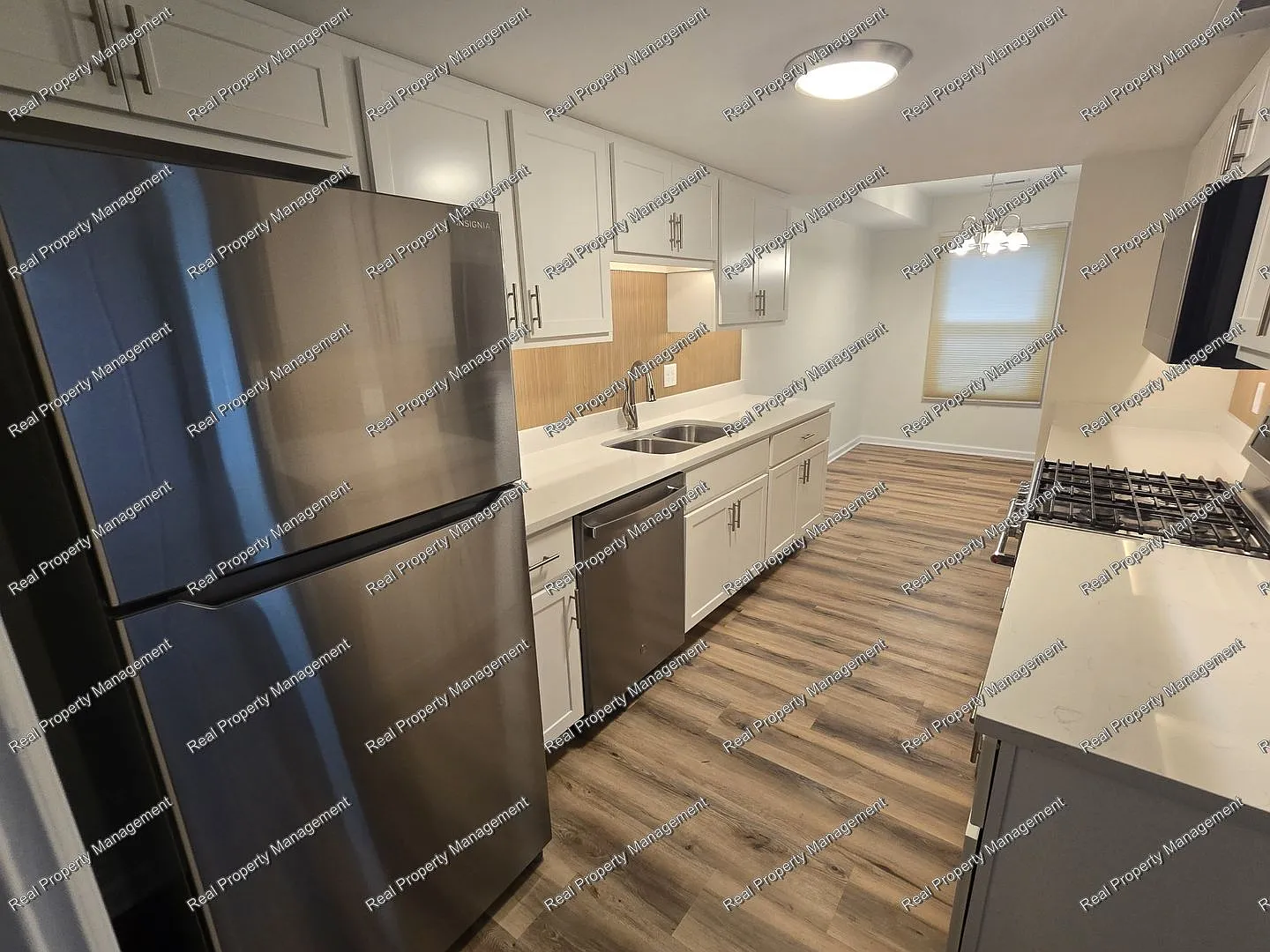 Completely Renovated 2 Bedroom Duplex — Photo 4