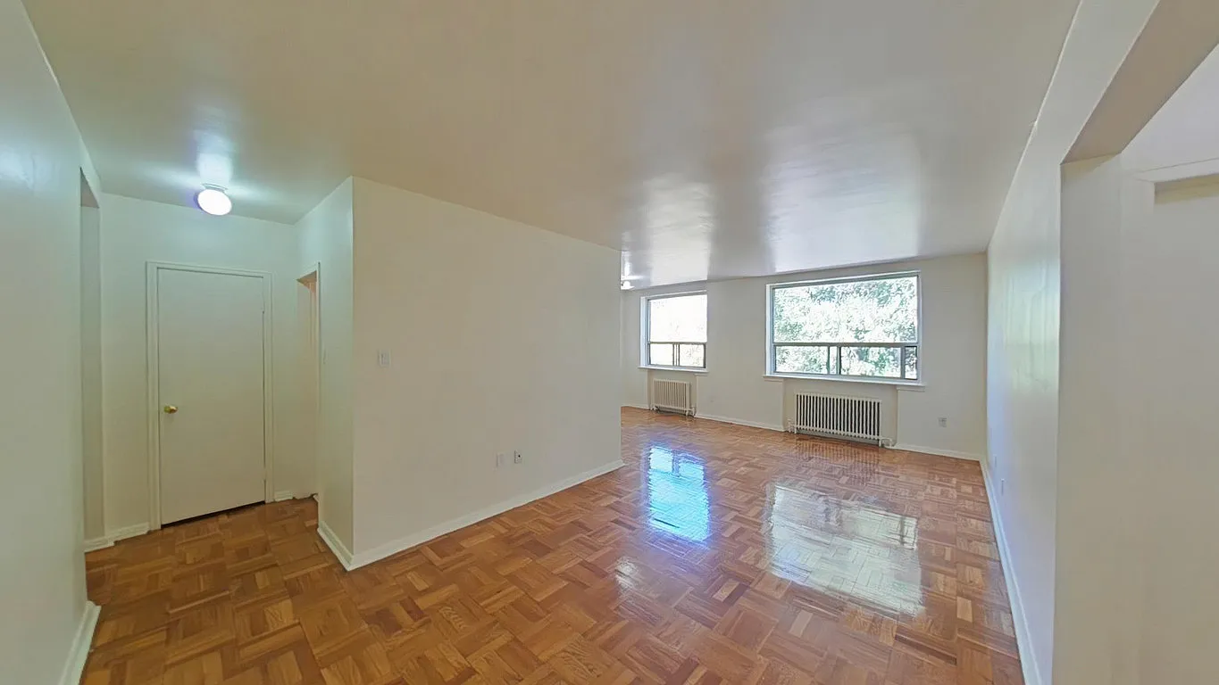 15891607 Victoria Park Ave — Photo 4