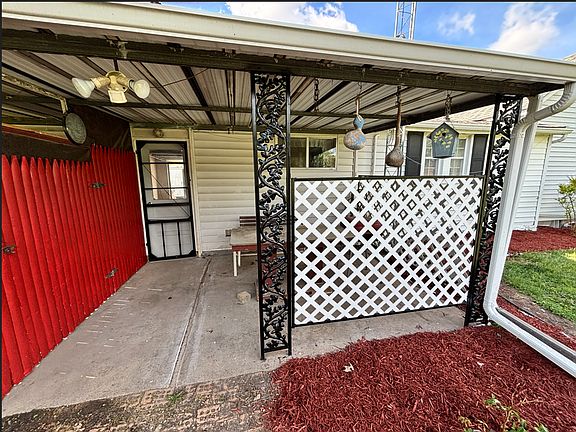 4th image of 301 S Broadwater St