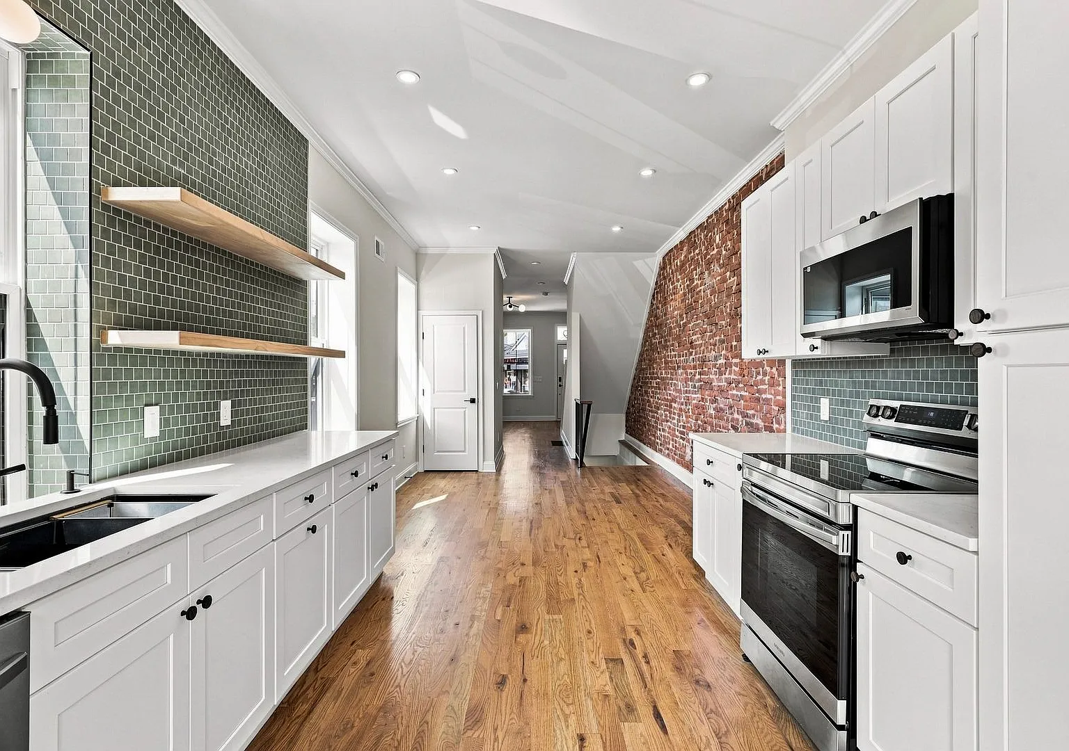 Beautifully Renovated 3-Story Home Steps from Fairmount Park! — Photo 2