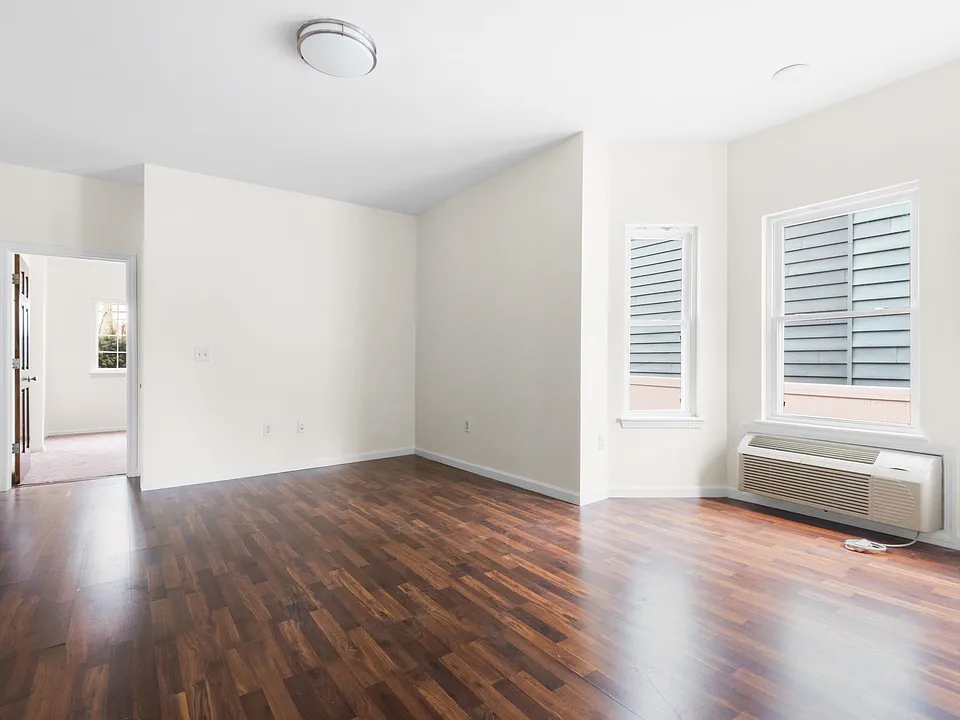 815 Kennedy Blvd #1