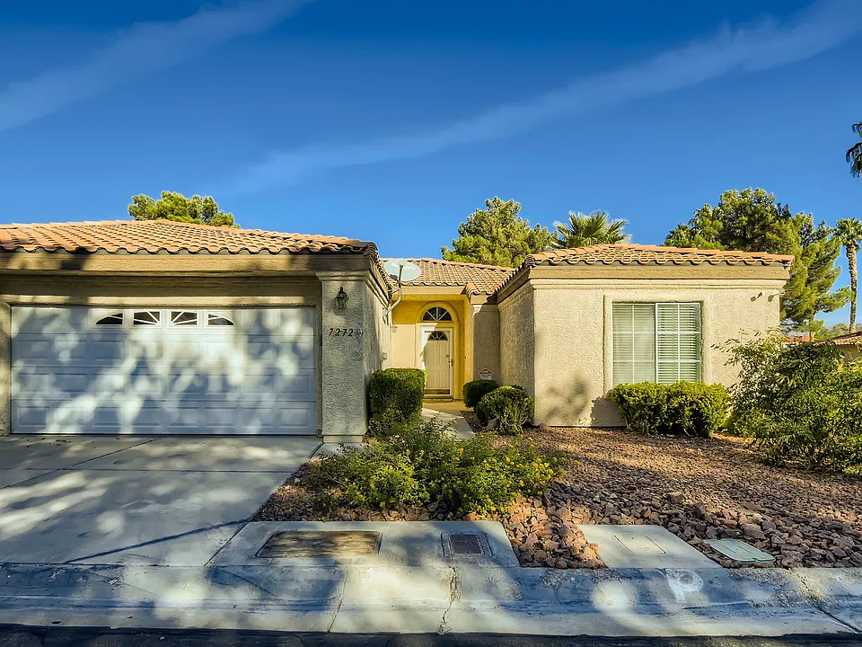 7272 Vista Bonita Dr