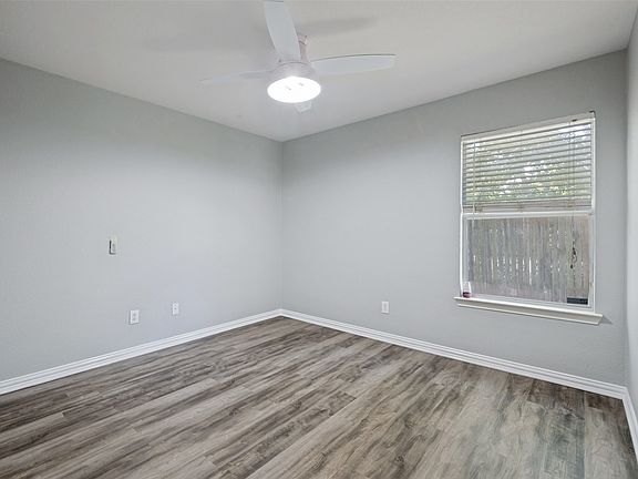 5th image of 1351 Clearwater Dr