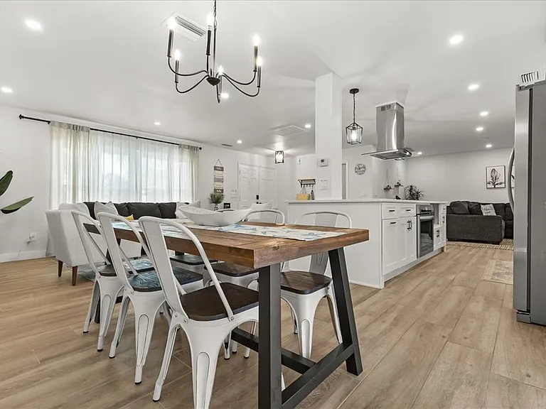 13923 Brewster Dr — Photo 18