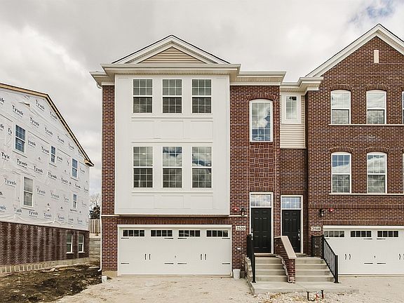 2nd image of 2539 Huntleigh Ln #3.05