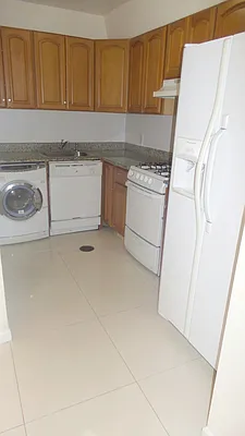 Rented by Metro Garden Realty NYC | media 25