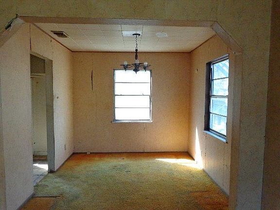 3rd image of 3644 La Joya Dr