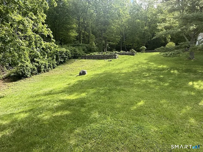 150 Millerton Rd — Photo 17