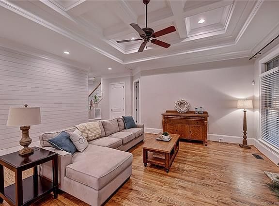 5th image of 234 Buckner Hill Ln