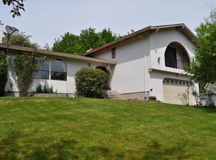 8200 NE 203rd St, Kenmore, WA 98028