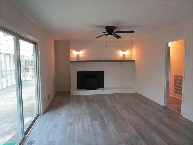 3730 Newport Dr — Photo 16