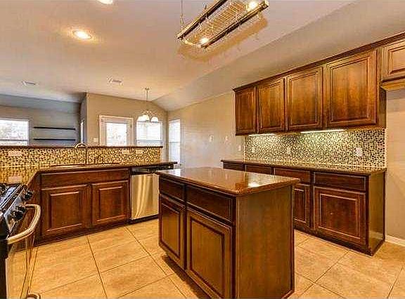5th image of 203 Payne Stewart Dr