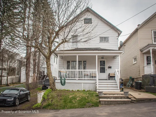 44 Richmond St, Carbondale, PA 18407