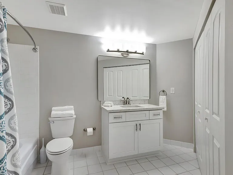 300 Uno Lago Dr #101 — Photo 34