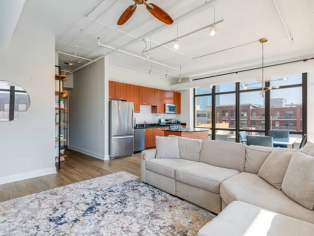 212 E Cullerton St #506 — Photo 6