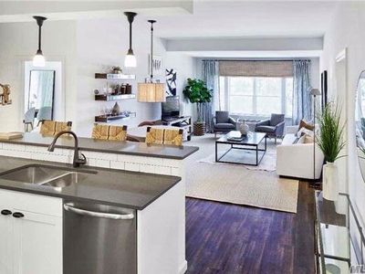 10 Greybarn Ln APT 214, Amityville, NY, 11701