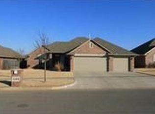 11204 Sturbridge Rd, Oklahoma City, OK 73162