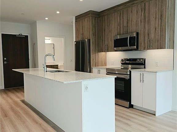 2nd image of 525 New Dundee Rd #226
