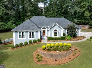 900 Perrin Oaks Ct, Lawrenceville, GA 30043