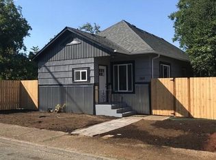 564 SE Maple St, Dallas, OR 97338