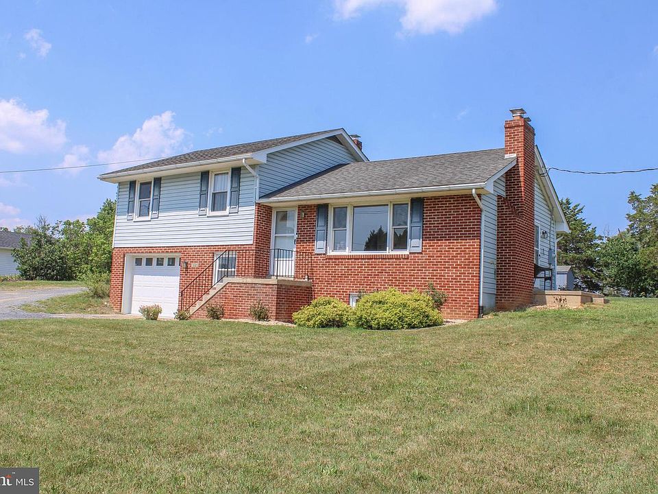 1st image of 1638 Hahns Ln