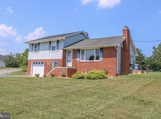 1638 Hahns Ln, Toms Brook, VA 22660