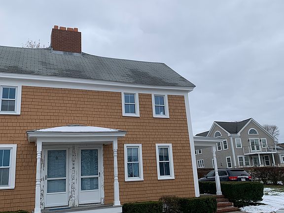 3rd image of 252 Water St