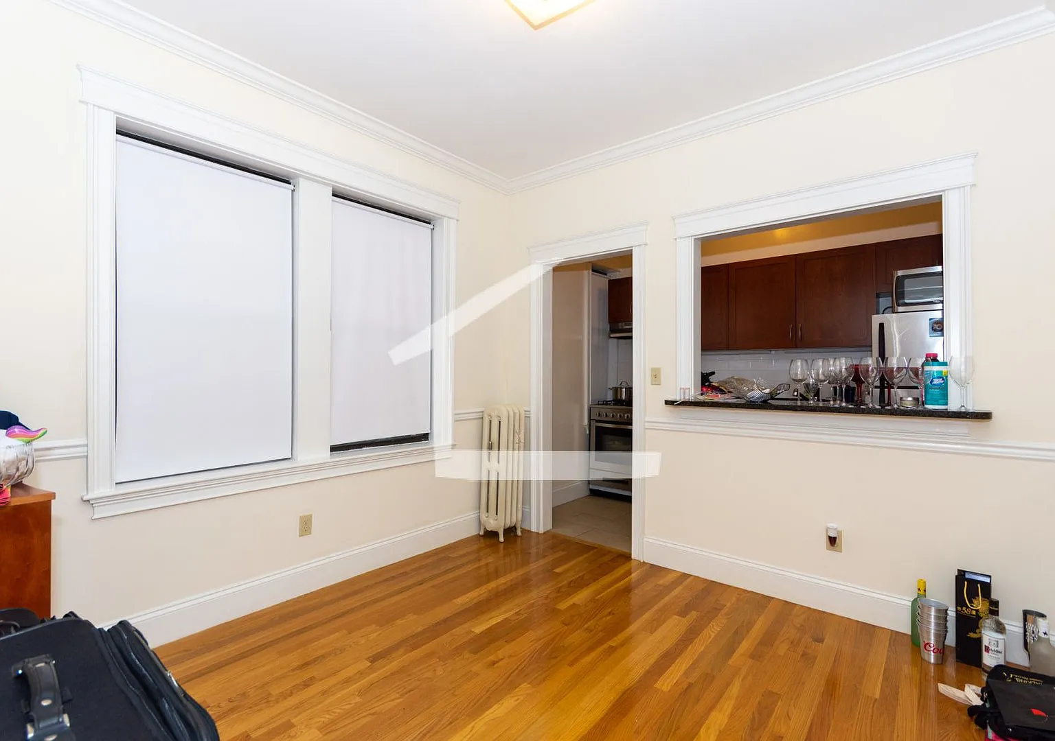 Charming 1 Bedroom-No Broker Fee — Photo 4