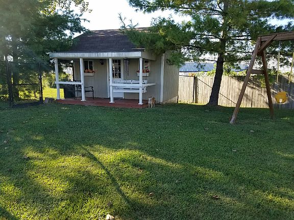 Shed with electric and porch