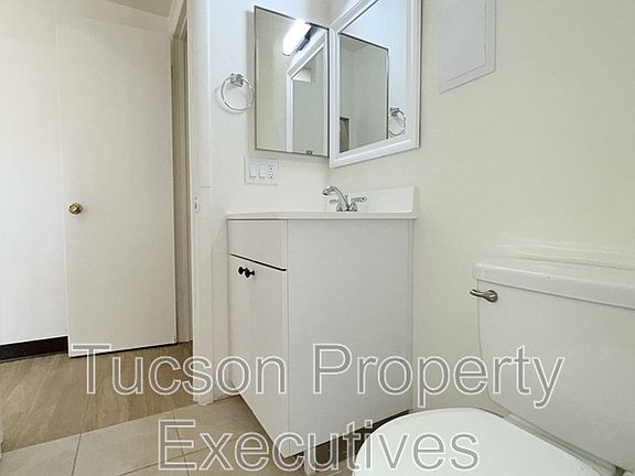 5th image of 2411 S 6th Ave APT 15