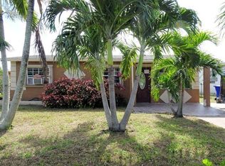 218 SW 3rd St, Deerfield Beach, FL 33441