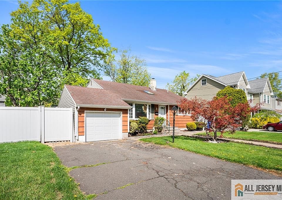 1st image of 67 Drake Pl