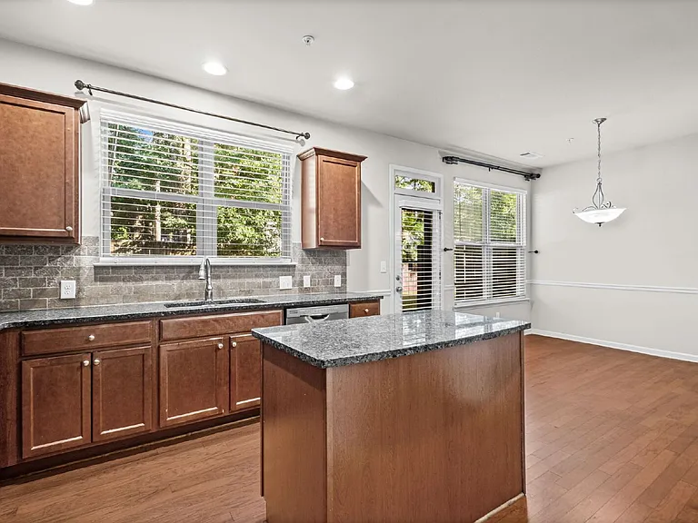 6222 Story Cir — Photo 18