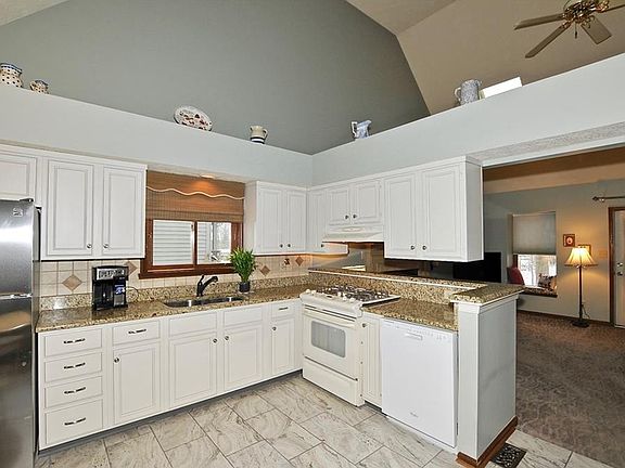 3rd image of 7603 Pinesprings Dr W